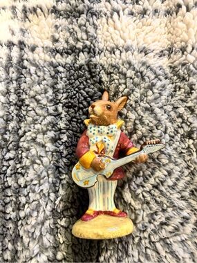 Mr. Bunnybeat Roal Doulton